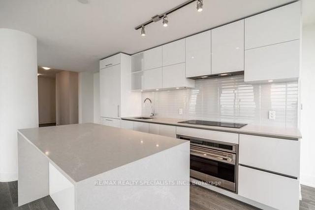 5103 - 1 Yorkville Ave, Condo with 2 bedrooms, 3 bathrooms and 2 parking in Toronto ON | Image 6