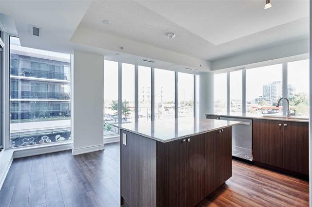 205 - 9618 Yonge St, Condo with 2 bedrooms, 2 bathrooms and 2 parking in Richmond Hill ON | Image 2