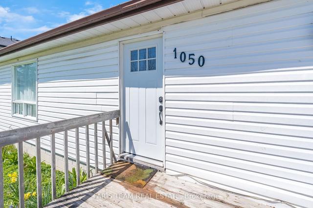 1050 Balsam Rd, House detached with 3 bedrooms, 1 bathrooms and 4 parking in Innisfil ON | Image 17