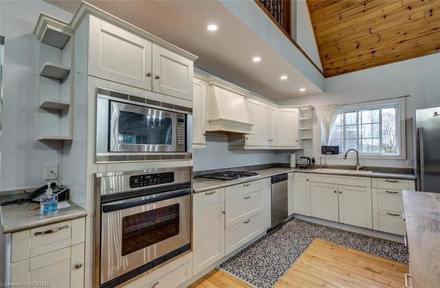 182 Freethy Road, House detached with 5 bedrooms, 2 bathrooms and 13 parking in Wasaga Beach ON | Image 12