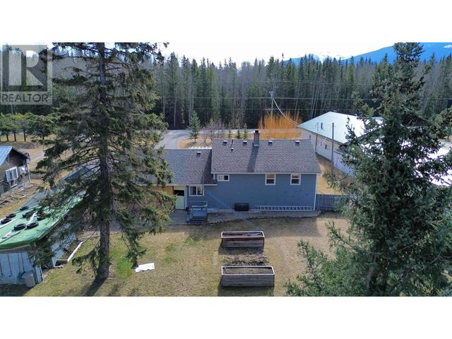 819 Bridge Road, House detached with 2 bedrooms, 1 bathrooms and null parking in McBride BC | Image 31