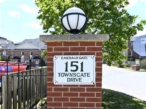 35 - 151 Townsgate Dr, Townhouse with 3 bedrooms, 4 bathrooms and 1 parking in Vaughan ON | Image 2