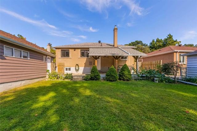 110 Culford Rd, House detached with 2 bedrooms, 2 bathrooms and 5 parking in Toronto ON | Image 31