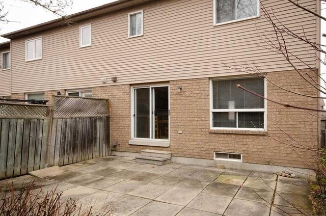 63 Trewin Lane, House attached with 3 bedrooms, 3 bathrooms and 2 parking in Clarington ON | Image 6