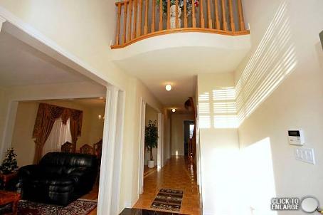 10 Emperor Dr, House detached with 4 bedrooms, 4 bathrooms and 2 parking in Brampton ON | Image 3