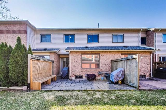 904 Caribou Valley Circ, Townhouse with 3 bedrooms, 3 bathrooms and 2 parking in Newmarket ON | Image 26