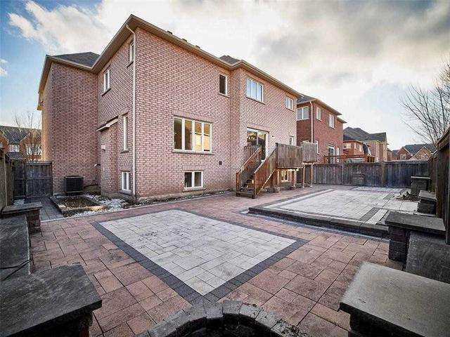 8 Tarmack Dr N, House detached with 2 bedrooms, 2 bathrooms and 1 parking in Richmond Hill ON | Image 6