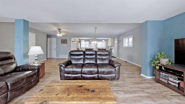 21 Cedar Bay Rd, House detached with 4 bedrooms, 1 bathrooms and 6 parking in Kawartha Lakes ON | Image 10
