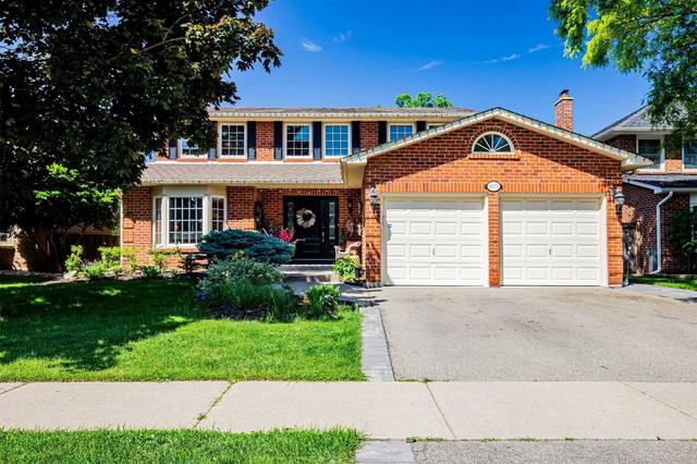 1071 Manchester Cres, House detached with 3 bedrooms, 4 bathrooms and 4 parking in Oakville ON | Image 1