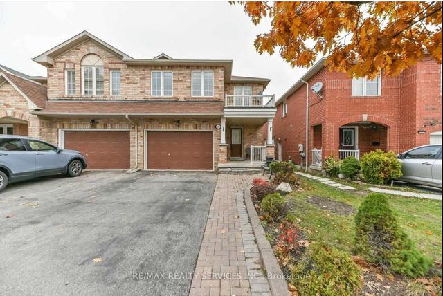8 Capistro St, House semidetached with 4 bedrooms, 3 bathrooms and 4 parking in Brampton ON | Image 1