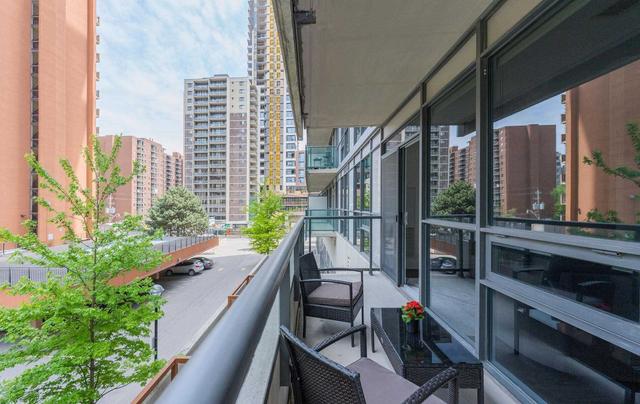 221 - 70 Roehampton Ave, Condo with 2 bedrooms, 2 bathrooms and 1 parking in Toronto ON | Image 27