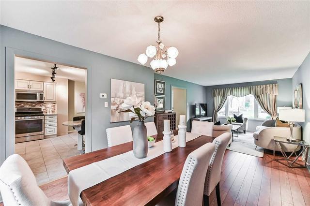 1097 Wildwood Dr, House detached with 4 bedrooms, 3 bathrooms and 6 parking in Newmarket ON | Image 4