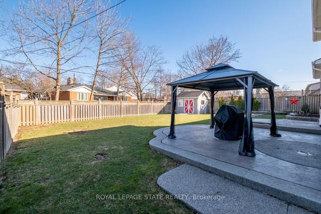 351 Upper Ottawa St, House detached with 3 bedrooms, 3 bathrooms and 8 parking in Hamilton ON | Image 32