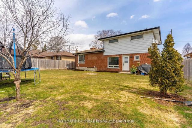 714 Glenforest St, House detached with 3 bedrooms, 2 bathrooms and 6 parking in Oshawa ON | Image 25