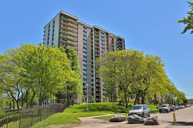 1605 - 500 Green Rd, Condo with 3 bedrooms, 2 bathrooms and 1 parking in Hamilton ON | Image 1