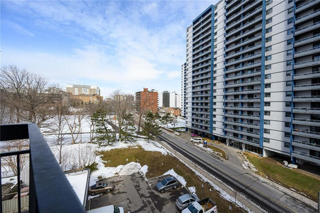 604 - 150 Charlton Avenue E, Condo with 2 bedrooms, 1 bathrooms and null parking in Hamilton ON | Image 9