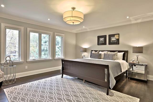 18 Montclair Ave, House detached with 7 bedrooms, 6 bathrooms and 7 parking in Toronto ON | Image 14