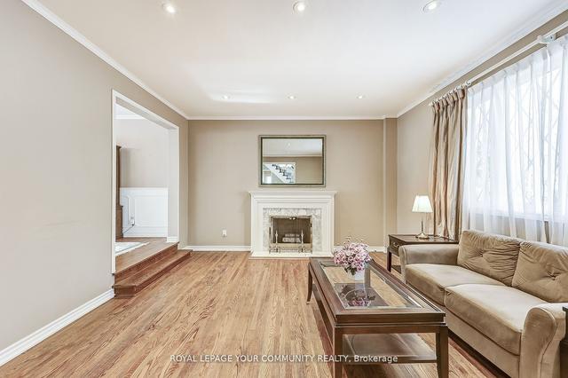 25 Alcaine Crt, House detached with 5 bedrooms, 4 bathrooms and 8 parking in Markham ON | Image 37