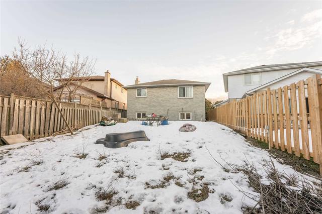 65 Mistywood Dr, House detached with 3 bedrooms, 2 bathrooms and 3 parking in Hamilton ON | Image 26