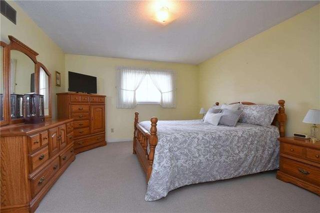 127 Valera Dr, House detached with 4 bedrooms, 3 bathrooms and 4 parking in Hamilton ON | Image 14