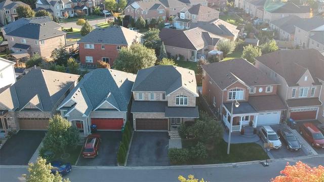 41 Amboise Cres, House detached with 3 bedrooms, 4 bathrooms and 6 parking in Brampton ON | Image 22