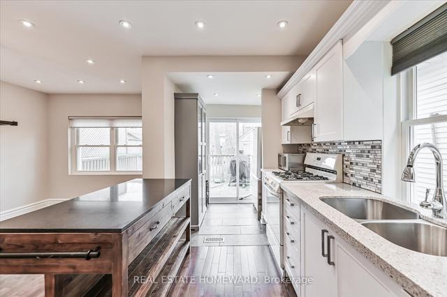 188 Bingham Ave, House detached with 3 bedrooms, 3 bathrooms and 1 parking in Toronto ON | Image 3