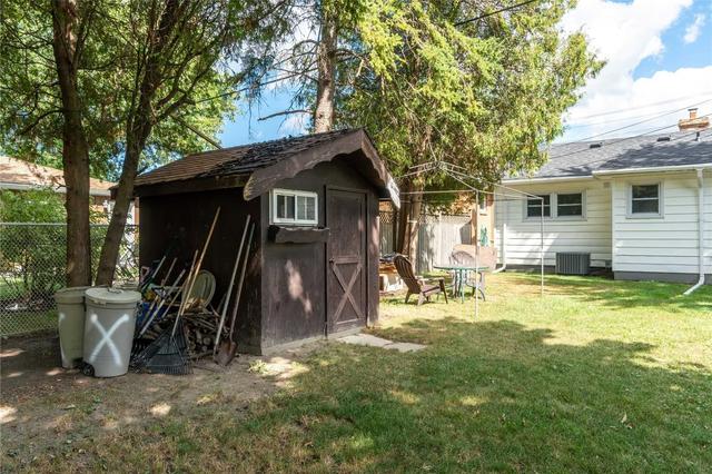 251 East St S, House detached with 2 bedrooms, 1 bathrooms and 3 parking in Sarnia ON | Image 15