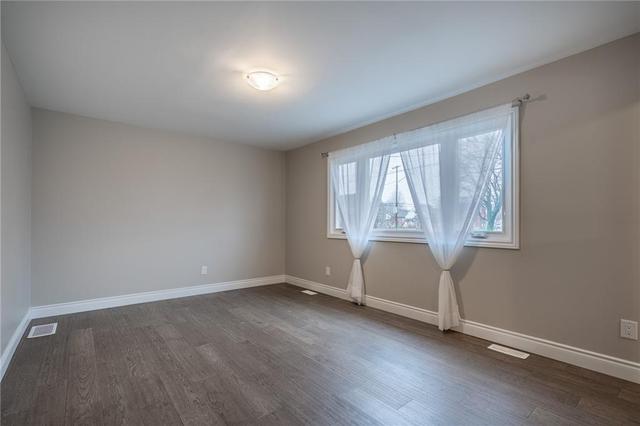 4 East 44th Street, House detached with 3 bedrooms, 1 bathrooms and 4 parking in Hamilton ON | Image 8
