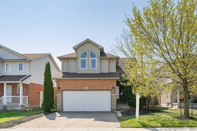 143 Deerpath Dr, House detached with 3 bedrooms, 4 bathrooms and 4 parking in Guelph ON | Image 1