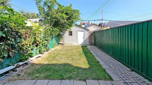 575 Concord Ave, House semidetached with 3 bedrooms, 3 bathrooms and 2 parking in Toronto ON | Image 17