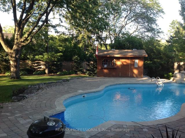 255 Donessle Dr, House detached with 4 bedrooms, 4 bathrooms and 12 parking in Oakville ON | Image 33