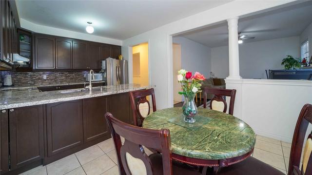26 Newington Cres, House detached with 4 bedrooms, 5 bathrooms and 6 parking in Brampton ON | Image 4