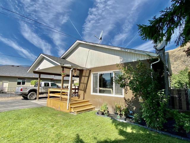 994 Rockcliffe Road, House detached with 4 bedrooms, 2 bathrooms and 2 parking in Oliver BC | Image 53