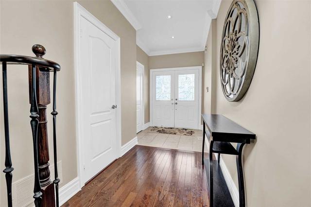 61 Ozner Cres, House semidetached with 3 bedrooms, 4 bathrooms and 4 parking in Vaughan ON | Image 36
