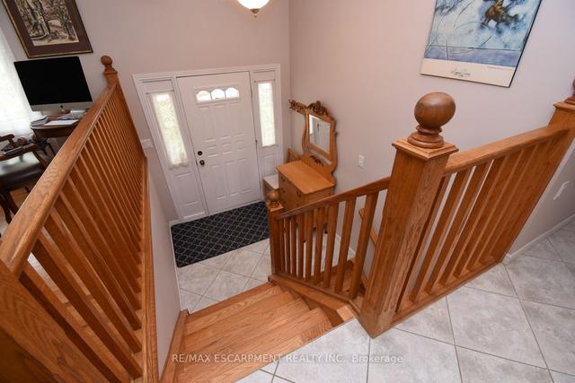 18 Ilona Crt, House detached with 3 bedrooms, 2 bathrooms and 5 parking in Brantford ON | Image 28
