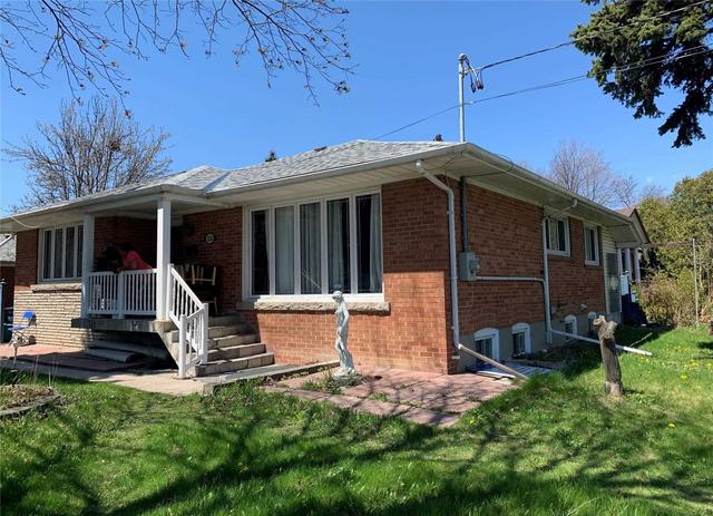 2324 Sheppard Ave, House detached with 3 bedrooms, 4 bathrooms and 8 parking in Toronto ON | Image 3