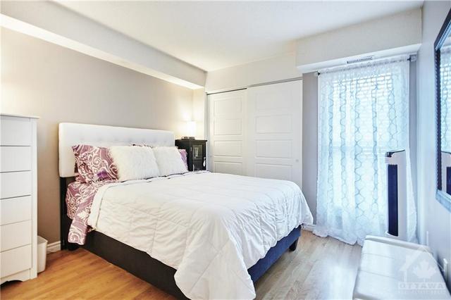 209 Woodfield Drive, Condo with 2 bedrooms, 2 bathrooms and 1 parking in Ottawa ON | Image 19