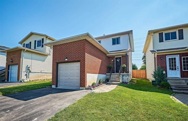 13 Quinlan Dr, House detached with 3 bedrooms, 2 bathrooms and 5 parking in Port Hope ON | Image 1