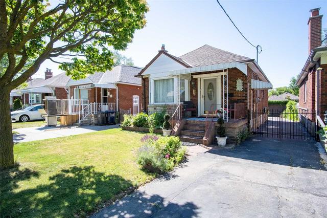 55 Delemere Ave, House detached with 2 bedrooms, 2 bathrooms and 3 parking in Toronto ON | Image 12