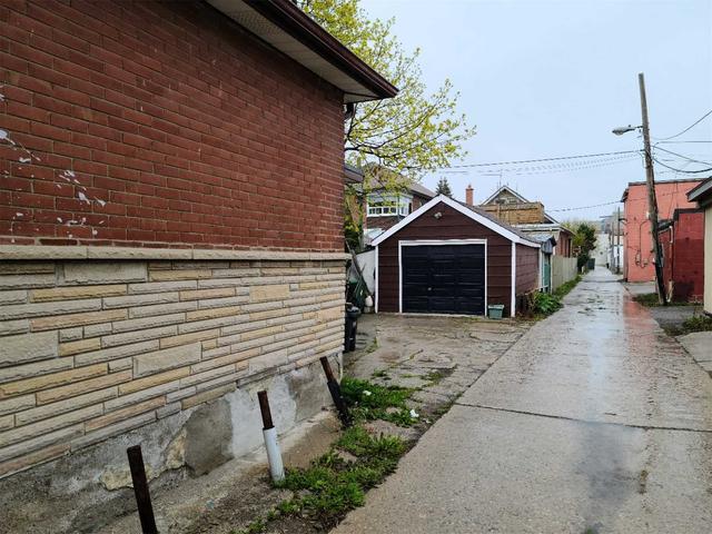 301 Kipling Ave, House detached with 1 bedrooms, 2 bathrooms and 2 parking in Toronto ON | Image 20