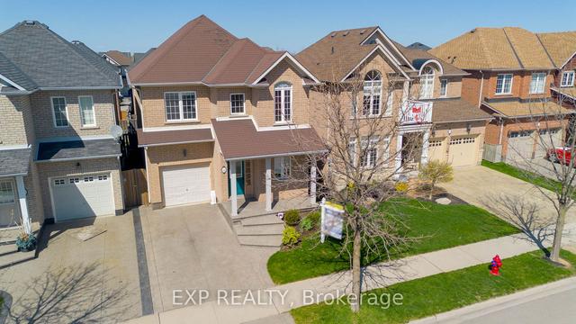 82 Glendarling Cres, House detached with 4 bedrooms, 4 bathrooms and 3 parking in Hamilton ON | Image 32