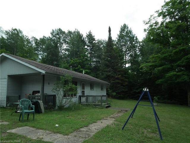504 Mckenzie Lake Road, House detached with 3 bedrooms, 1 bathrooms and 5 parking in South Algonquin ON | Image 5