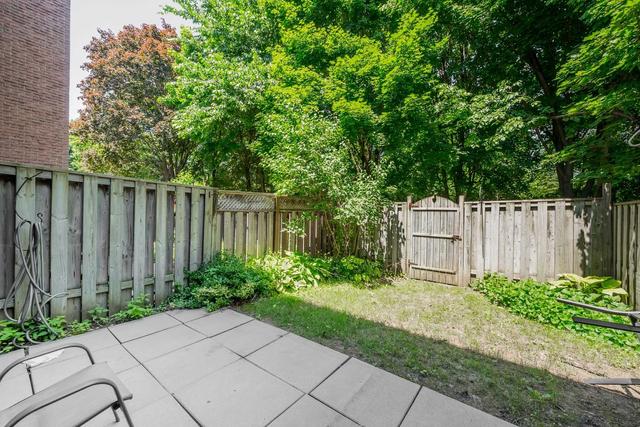 13 The Bridle Path, Townhouse with 3 bedrooms, 2 bathrooms and 2 parking in Clarington ON | Image 10