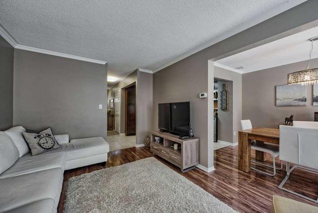 18 - 1 Royalwood Crt, Townhouse with 1 bedrooms, 3 bathrooms and 1 parking in Hamilton ON | Image 4
