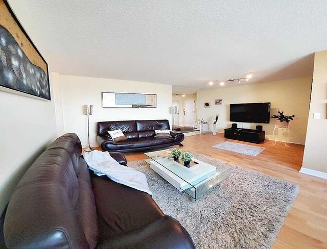 2726 - 68 Corporate Dr, Condo with 2 bedrooms, 2 bathrooms and 1 parking in Toronto ON | Image 1