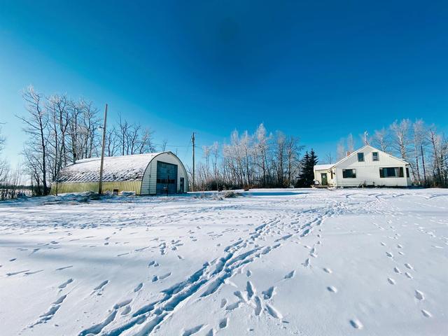 45043 Township Rd 794 Township, House detached with 3 bedrooms, 1 bathrooms and 10 parking in Saddle Hills County AB | Image 5
