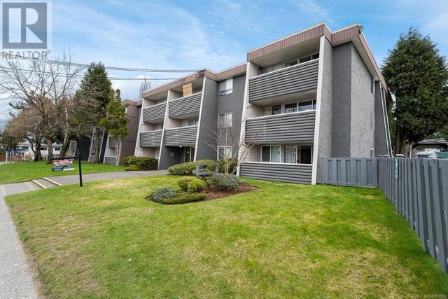 302 - 377 Dogwood St, Condo with 2 bedrooms, 1 bathrooms and 2 parking in Campbell River BC | Image 2