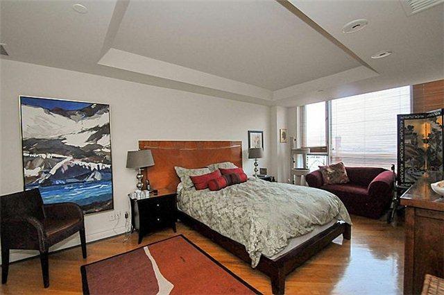 1003 - 211 Queens Quay W, Condo with 2 bedrooms, 3 bathrooms and 1 parking in Toronto ON | Image 10