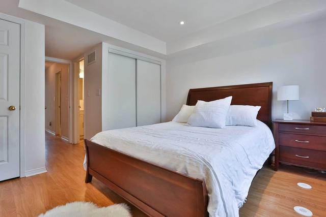 24 - 20 Turntable Cres, Townhouse with 3 bedrooms, 2 bathrooms and 1 parking in Toronto ON | Image 10