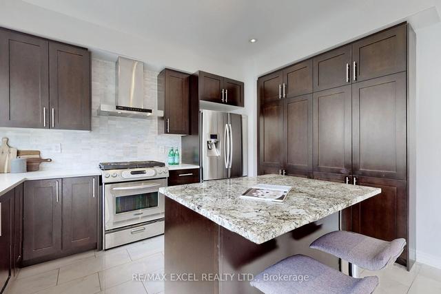 14 Maytime Way, Townhouse with 4 bedrooms, 5 bathrooms and 2 parking in Markham ON | Image 5